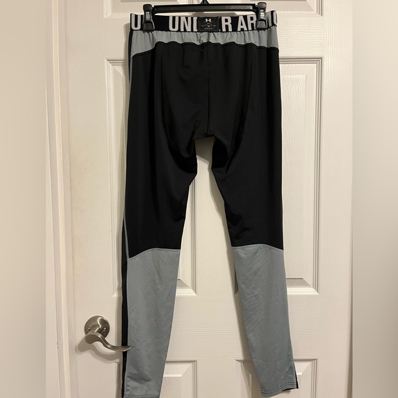 Under Armour Youth Hockey long underwear size Large - Picture 2 of 4